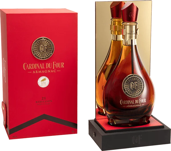 21 Rébellion decanter with its red presentation box