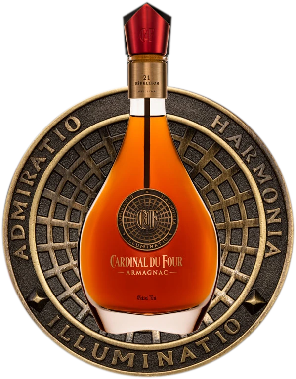 The 21 Rébellion decanter in front of the Cardinal du Four medallion